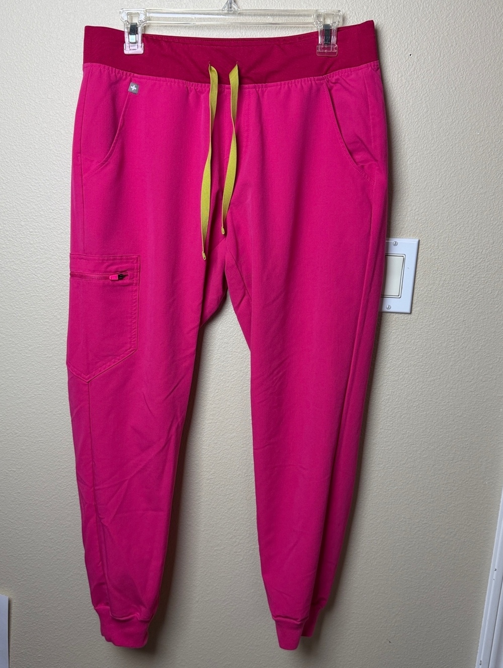 FIGS Scrubs Zamora High Rise Jogger | Size M | Color Shocking Pink